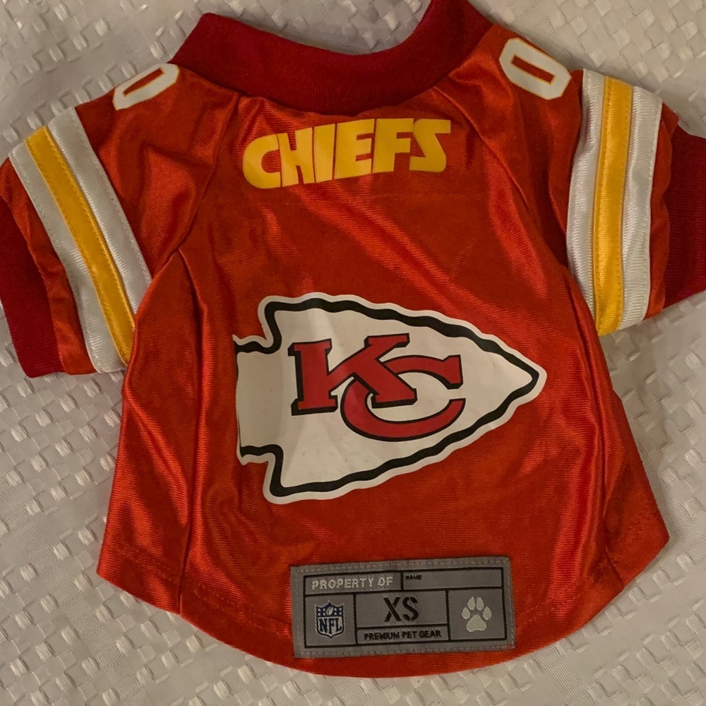 NFL pet’s red/white/yellow Kansas City Chiefs jersey, size XS.